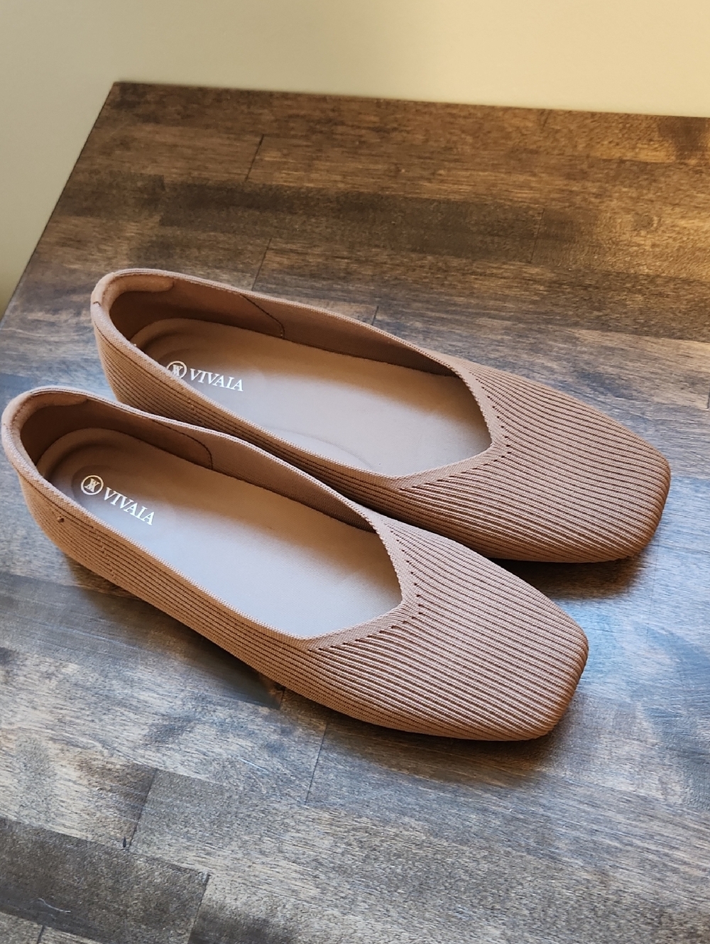VIVAIA Margot 2.0 Square Toe V- Neck Flats Size EU 44 EUC